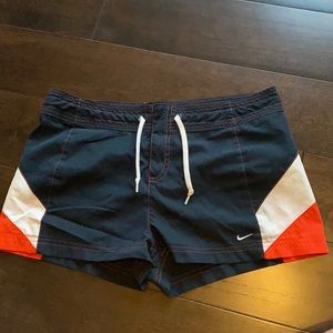 Nike Women’s Board Shorts Size S 4-6 P Like New